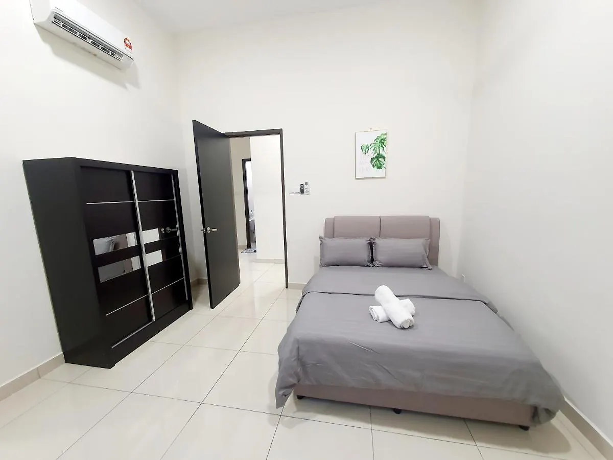 Jovial Singlestorey Bungalow 4Room10Pax 'Alma Bukit Mertajam 0*,  Malajzia