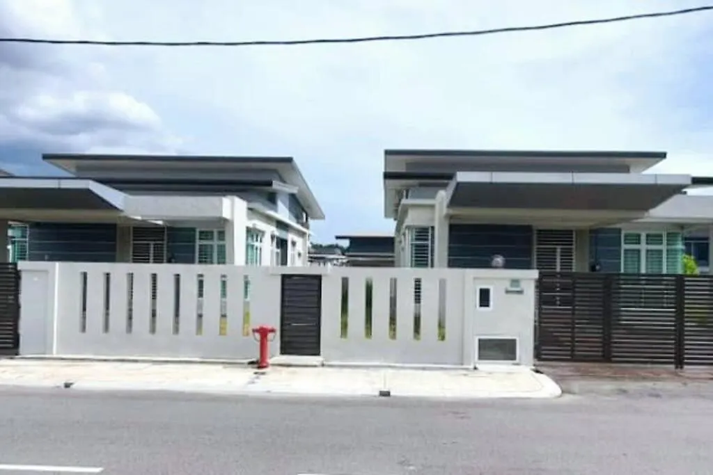 Jovial Singlestorey Bungalow 4Room10Pax 'Alma Bukit Mertajam